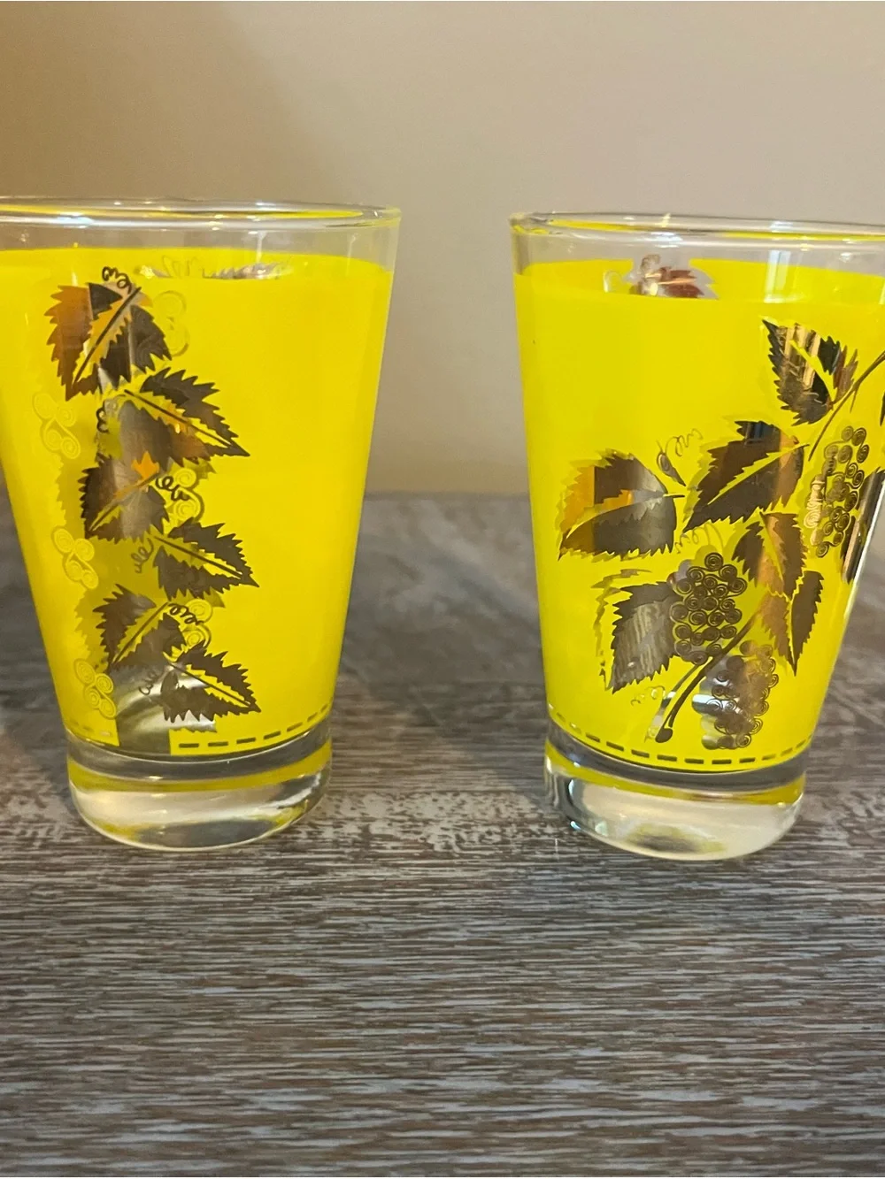 1950’s Bartlett Collins Color Fare Juice Set